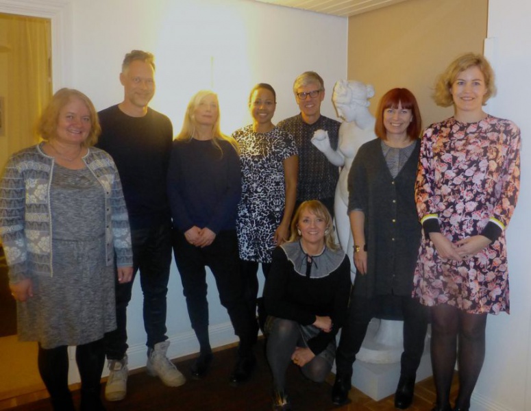 Cultural Minister Alice Bah Kuhnke in the middle, surrounded by from the left Anita Christiansen, Bo Madestrand, Karin Wiberg, Björn Göransson, Stina Nilimaa Wickström, Jenny Lantz and me on the floor. In the middle the sculpture of Venus
